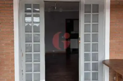 Casa para venda e locação com 2 quartos sendo 1 suíte e 1 vaga de garagem - 130m² no bairro bosque dos eucaliptos