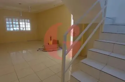 Sobrado para locação com 3 quartos sendo 1 suíte - 140m² no bairro jardim das industrias