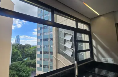 1ª locação, amplo espaço local estratégica no centro de curitiba