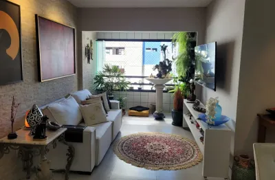 Apartamento reformado com 2 quartos excelente localização em boa viagem - recife - pe
