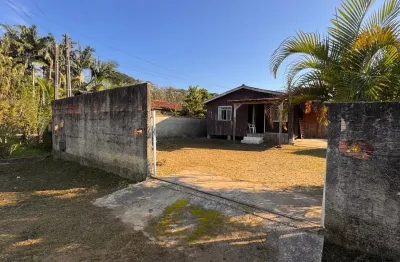 215mil casa madeira quintal grande próximo a ponte pênsil e lagoa de barra velha