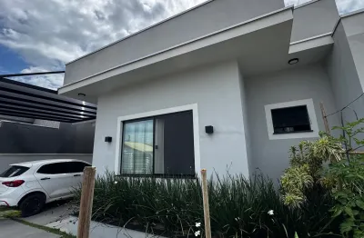 Casa com móveis planejados energia solar próximo lagoa de barra velha