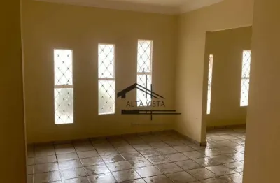 Casa com 3 dormitórios à venda, 200 m² por r$ 790.000,00 - santa mônica - uberlândia/mg