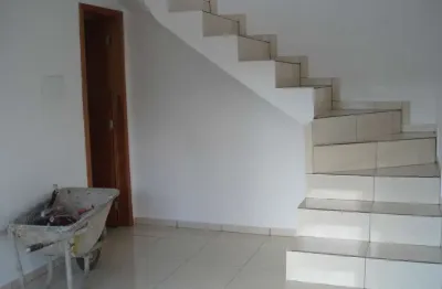 Sobrado com 2 quartos  para alugar, 90.00 m2 por r$2300.00  - pinheirinho - curitiba/pr