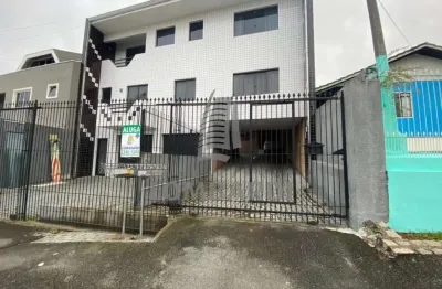 Casa com 3 quartos para alugar na Rua Orestes Códega, Pinheirinho, Curitiba