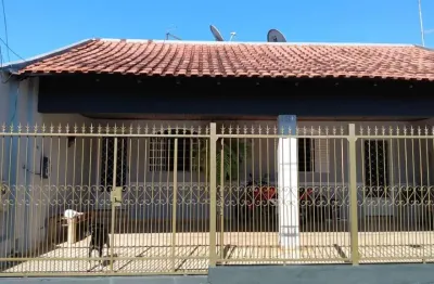 Casa com 3 quartos à venda na Rua Professora Maria do Rosário Castaldi, 48, Conjunto Café, Londrina