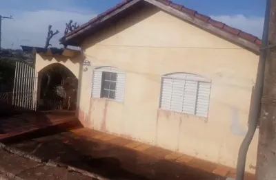 Casa á venda com 2 dormitórios de 376 m2 no bairro olímpico ? londrina.