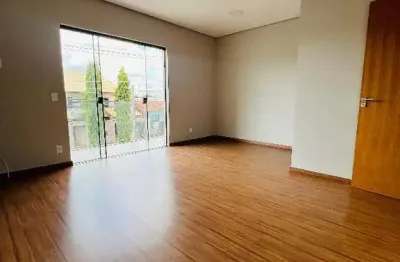 Casa com 3 quartos à venda na Rua Jacarandá, 919, Leonor, Londrina