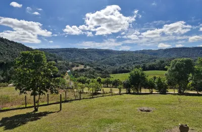 Casa para lazer ou moradia junto a natureza com belíssima vista