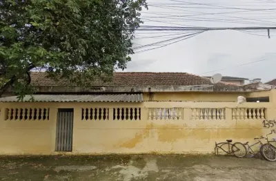 Casa com 2 quartos para alugar na Rua Tambaú, 1364, Vila Nossa Senhora de Fátima, São Vicente