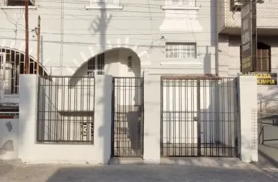 Casa com 4 quartos para alugar na Rua Santa Catarina, 112, José Menino, Santos