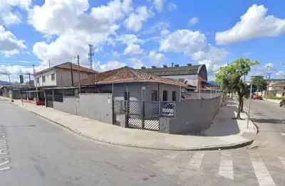 Casa com 2 quartos para alugar na Rua Ana Santos, 289, Chico de Paula, Santos