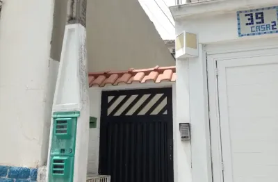Casa com 2 quartos para alugar na Rua Professor Tarquínio Silva, 39, Marapé, Santos