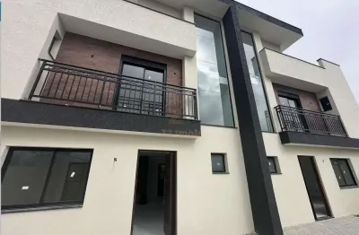 Sobrado novo no Uberaba, Curitiba PR, com 3 quartos  1 suíte , terraço, churrasqueira.