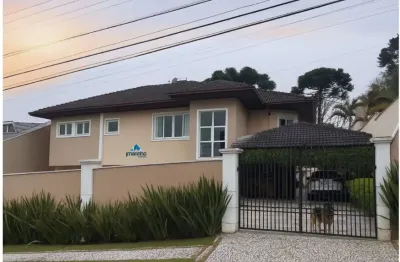Espaço, conforto e natureza – tudo em uma casa pronta para morar
