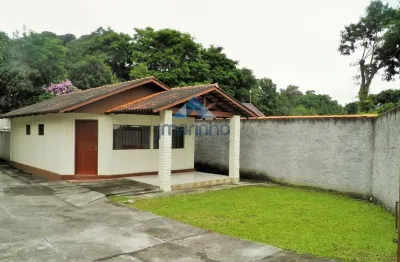 Casa com 3 quartos para alugar na Rua Agostinho Zaninelli, 860, Boa Vista, Curitiba