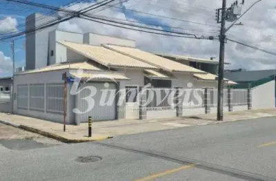 Casa com piscina à venda, 4 quartos sendo 1 suíte, 2 vagas, bairro cordeiros, itajaí-sc