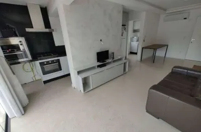 Apartamento diferenciado à venda, 2 quartos sendo 2 suítes, 2 vagas, residencial royal park, bairro fazenda, itajaí-sc