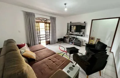 Casa à venda, 3 quartos sendo 1 suíte, 2 vagas, com área de festas, bairro são joão, itajaí-sc