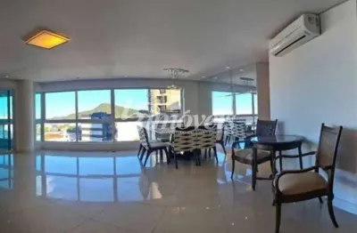 Amplo apartamento para locação anual com vista para a marina de itajaí