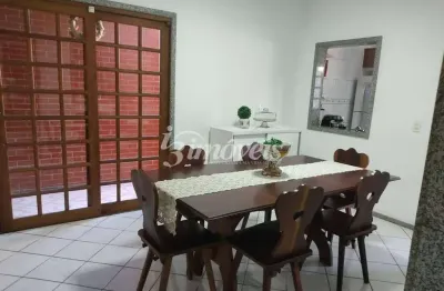 Casa à venda, 2 quartos sendo 1 suíte, 4 vagas, bairro fazenda, itajaí-sc