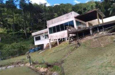 Sítio à venda, 4.600m² de área, bairro espinheiros, itajaí-sc