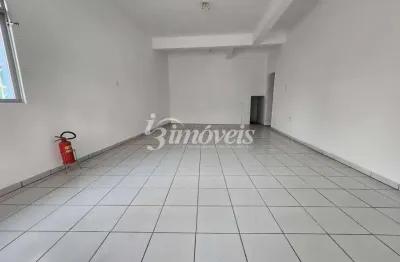 Sala comercial térrea para locação anual, 40m², no centro de itajaí-sc