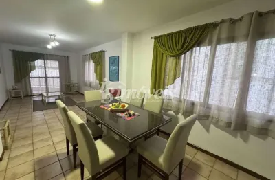 Apartamento para locação anual mobiliado, com 3 dormitórios ( sendo uma suíte), 2 vagas de garagem privativas, edifício orlando josé,no bairro centro, balneário camboriú-sc