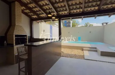 Sobrado semimobiliado à venda, com piscina, 3 quartos sendo 3 suítes, 2 vagas, Bairro Ressacada, Itajaí-SC