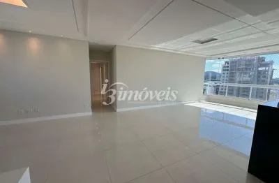 Apartamento para locação anual, semimobiliado, decorado e equipado, com 4 quartos (sendo duas suítes e duas demi), 3 vagas de garagem, edifício torre esmeralda, no bairro centro, balneário camboriú-sc