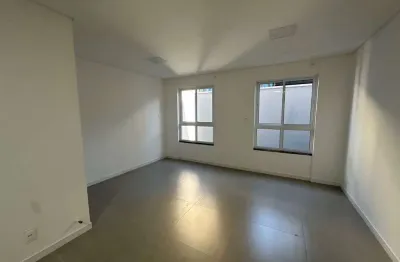Apartamento/loft para locação anual, novo, semimobiliado, 33m² privativos, 1 vaga de garagem, bairro fazenda, itajaí-sc.