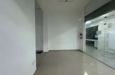 Sala/loja para locação anual, bairro pioneiros, balneário camboriú-sc