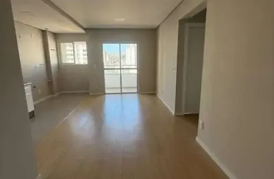 Apartamento semimobiliado para locação, 2 quartos sendo 1 suíte, 1 vaga de garagem, edifício due vite, bairro vila operária, itajaí - sc