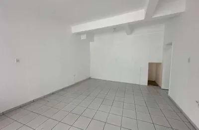 Sala / loja, para locação anual, 53,24m² ,bairro centro , itajaí-sc, com grande visibilidade de quem passa.