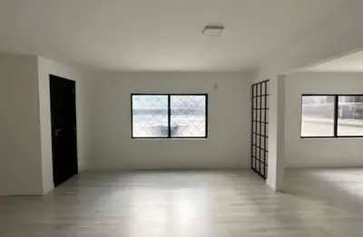 Perfeito para a sua empresa, sala para locação anual no centro de balneário camboriú/sc.