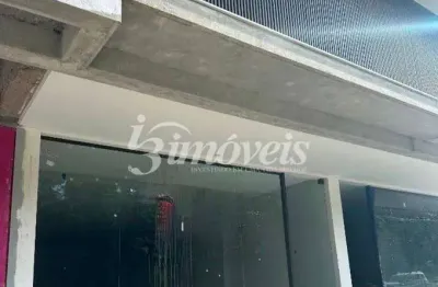 Perfeito para a sua empresa, sala para locação anual na  praia brava em/sc com grande visibilidade de quem passa.