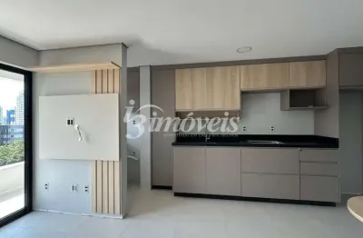 Apartamento para locação anual, totalmente mobiliado, com 1 quarto, 1 vaga de garagem privativa, no bairro fazenda, itajaí-sc