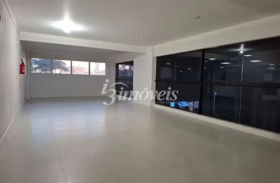 Sala / loja, para locação anual com mezanino, em edifício comercial, com 203m² ,bairro centro, itajaí-sc, com grande visibilidade de quem passa.