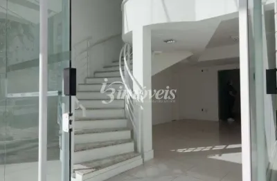 Perfeito para a sua empresa, prédio comercial para locação na barra norte de balneário camboriú/sc com grande visibilidade de quem passa.