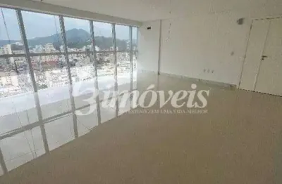 Casa comercial com 1 sala para alugar na Rua Cônego Thomaz Fontes, Centro, Itajaí
