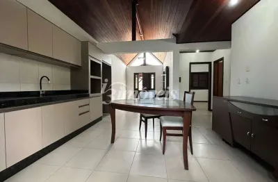 Casa para locação anual semimobiliada, com 2 quartos (sendo 1 suite), 1 vaga de garagem, no bairro são joão, itajaí -sc