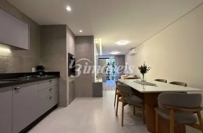 Apartamento para locação anual no térreo, totalmente mobiliado, equipado e decorado, com 3 quartos ( sendo 1 suite), 2 vagas de garagem, no bairro praia dos amores, balneário camboriú-sc