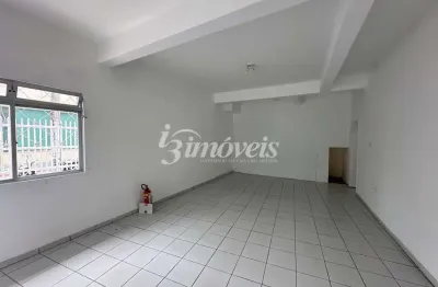 Sala / loja, para locação anual, 53,24m² ,bairro centro , itajaí-sc, com grande visibilidade de quem passa.