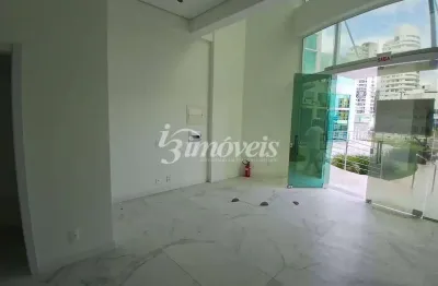 Loja comercial para locação anual, 64 m², privativa, térreo com mezanino, bairro dom bosco, itajaí-sc