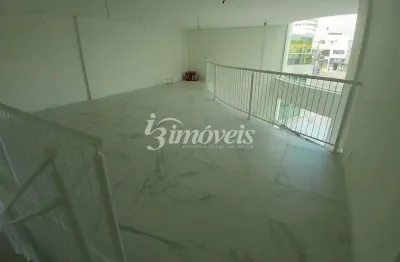 Loja comercial para locação anual, 121m² privativa, com mezanino, bairro dom bosco, itajaí-sc.