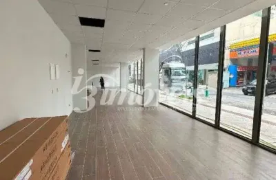 Perfeito para a sua empresa, sala para locação de  esquina na avenida brasil - centro, balneário camboriú - sc, com grande visibilidade de quem passa.