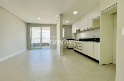Apartamento semimobiliado para locação, 2 suítes, 2 vagas de garagem, pienza residencial, bairro centro, itajaí-sc
