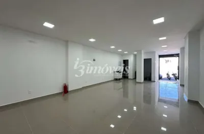 Sala / loja, para locação anual, 88,70m² ,bairro vila real, balneário camboriú-sc, com visibilidade de quem passa.