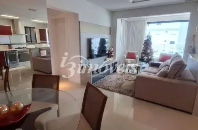 Apartamento mobiliado decorado e equipado à venda, com 3 quartos, sendo 1 suíte, 2 vagas de garagem, no opera club residence, itajaí sc