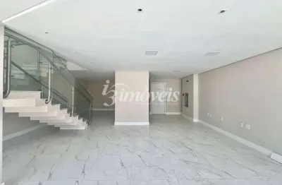 Sala Comercial Térrea para Locação, 144,15m² privativos com mezanino, 1 vaga de garagem, Bairro Centro, Itajaí-SC